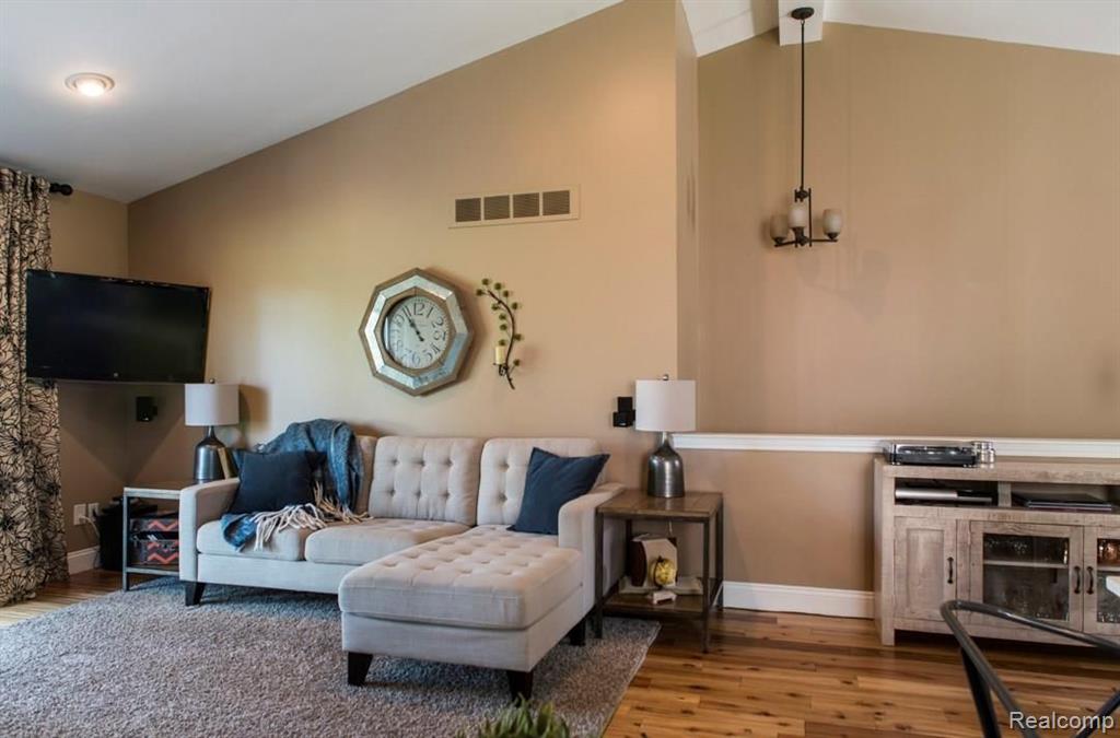 1634 Hillside Lane Rochester Hills, MI 48307 - Photo 22 of 61