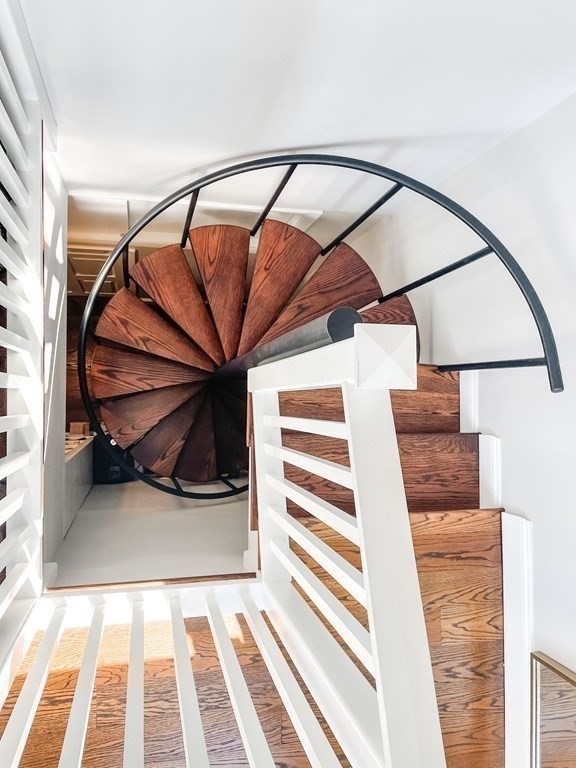 296 Commonwealth Avenue, Unit 5 Boston, MA 02115 - Photo 7 of 29 a view of a balcony with staircase