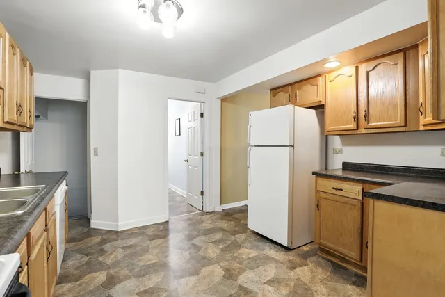 $244,000 | 2804 Elim Avenue, Zion, IL 60099