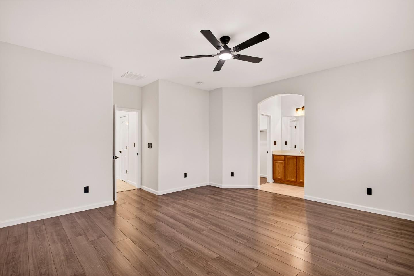 1825 Vermont Street Gridley, CA 95948 - Photo 24 of 57 a view of a room with wooden floor and white walls