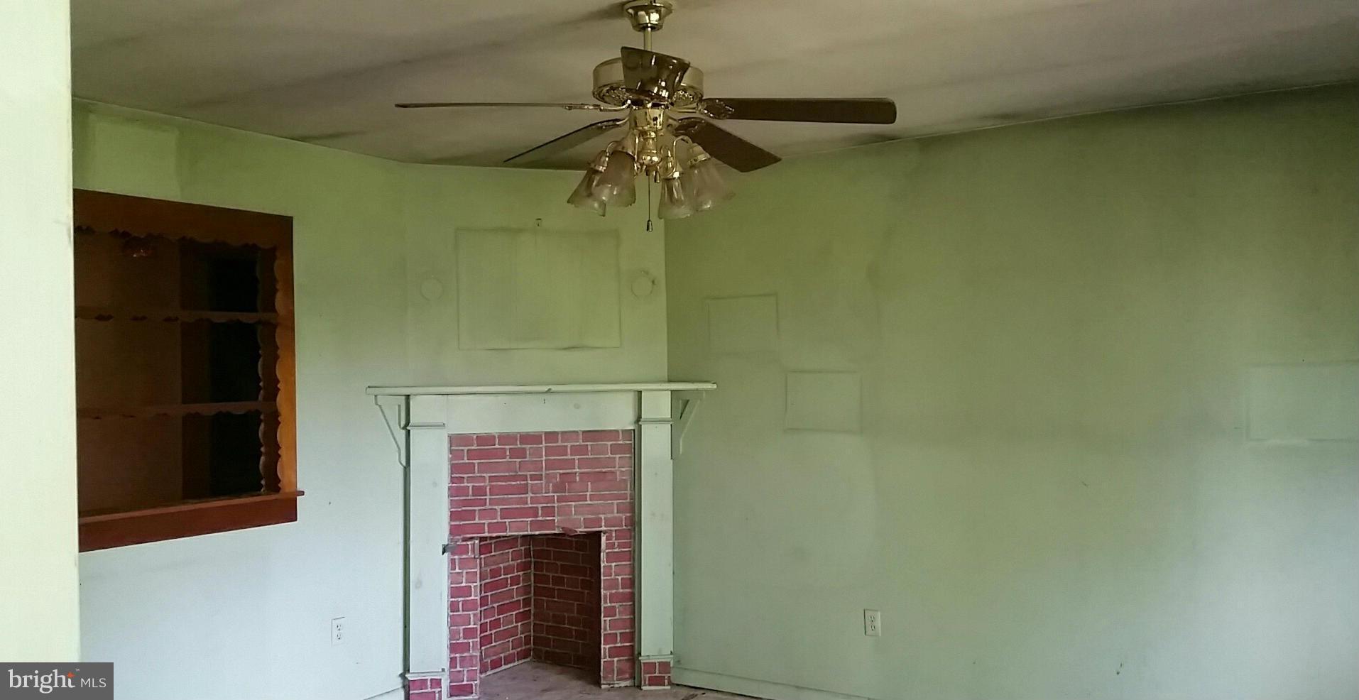 721 Hapes Mill Road Taneytown, MD 21787 - Photo 3 of 11 Interior (General)