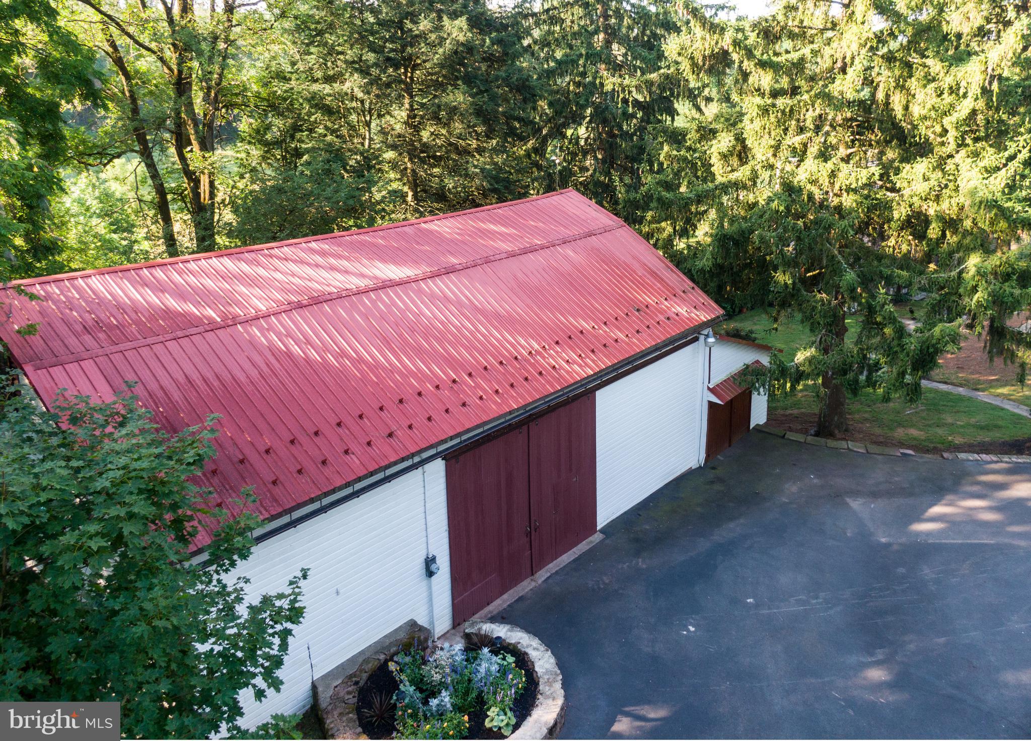 1023 Geigertown Road Birdsboro, PA 19508 - Photo 8 of 60 Bank Barn