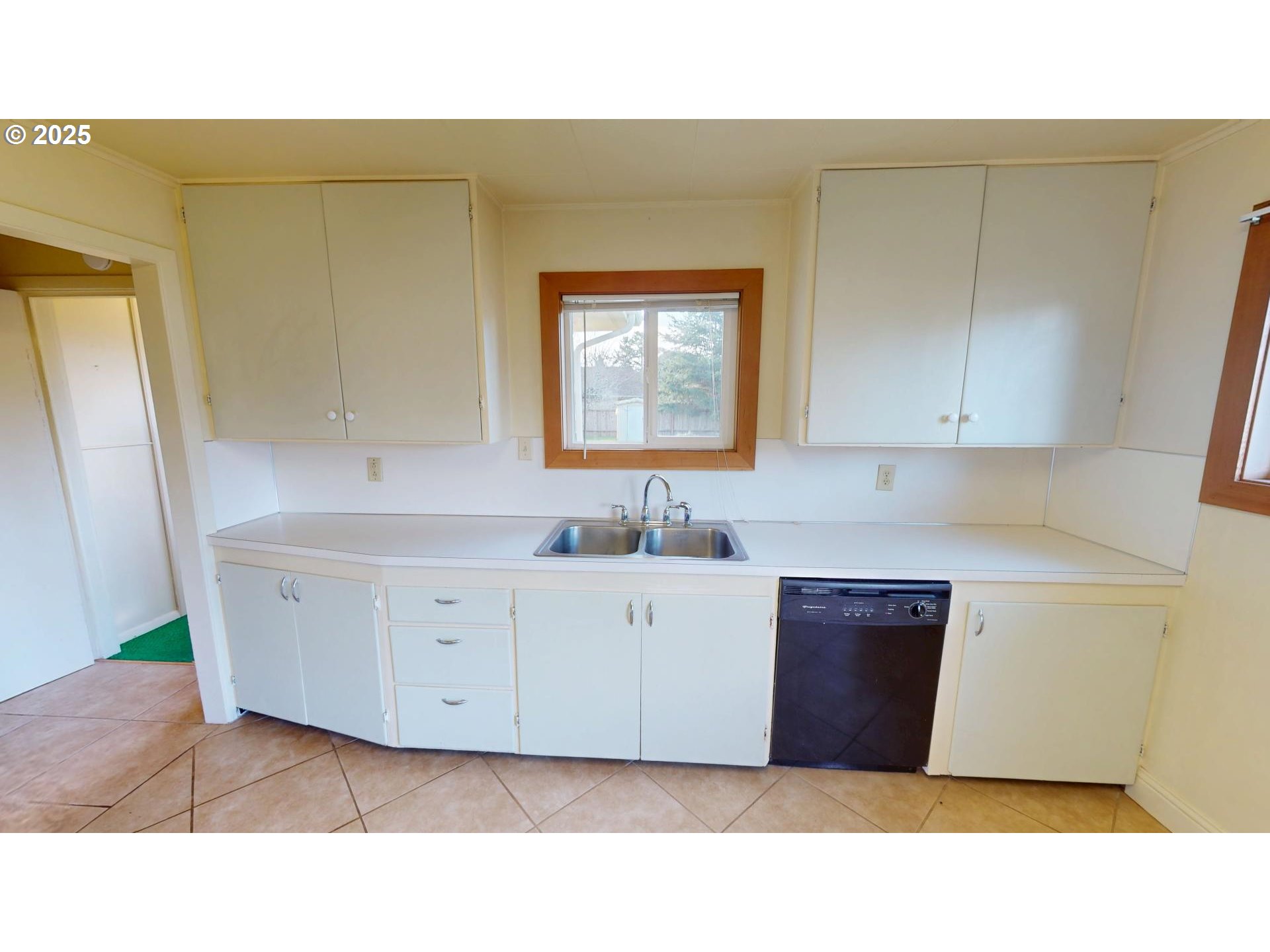 96511 Dawson Road Brookings, OR 97415 - Photo 11 of 38 Kitchen