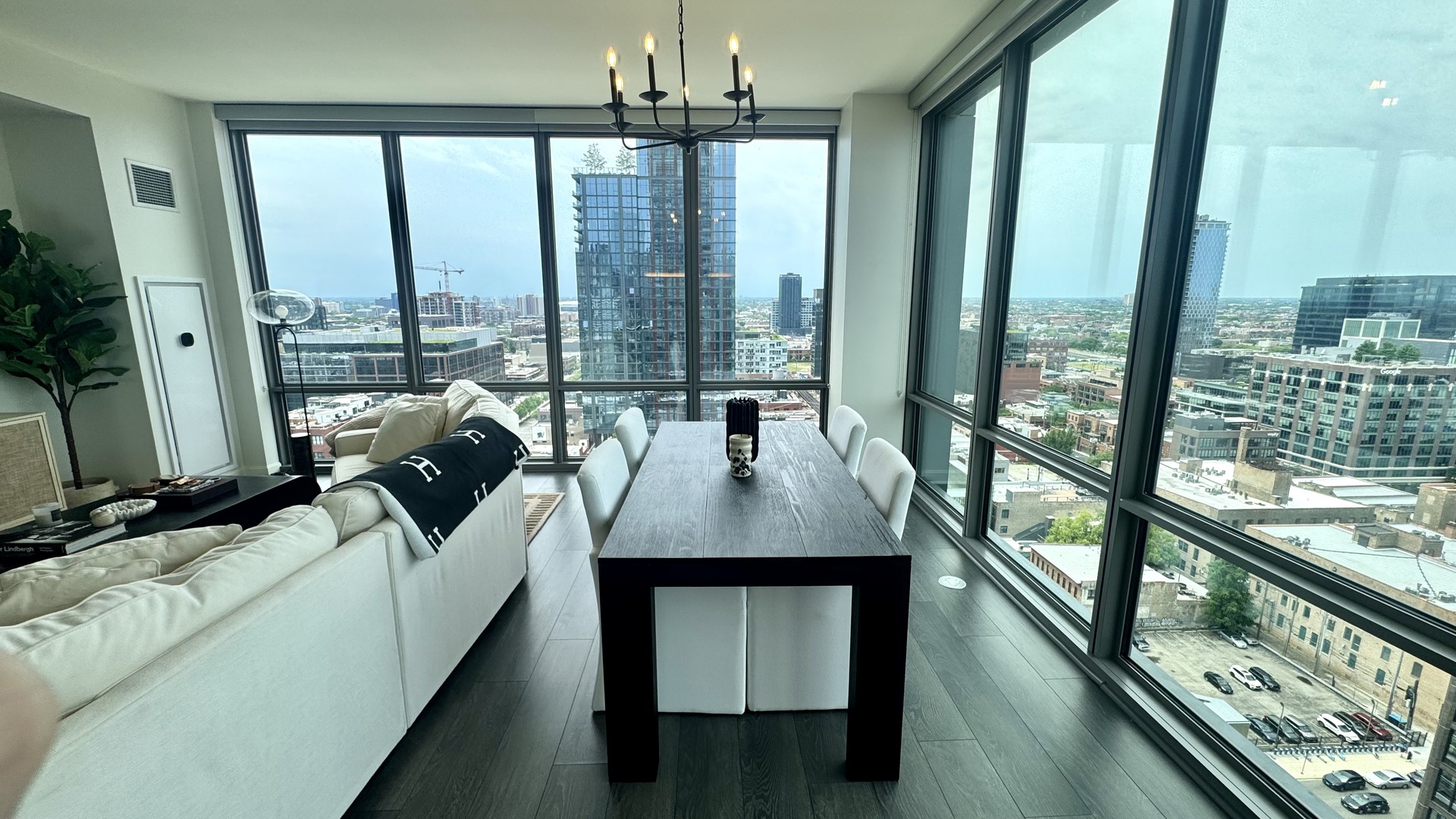164 North Peoria Street, Unit 1902 Chicago, IL 60607 - Photo 3 of 18
