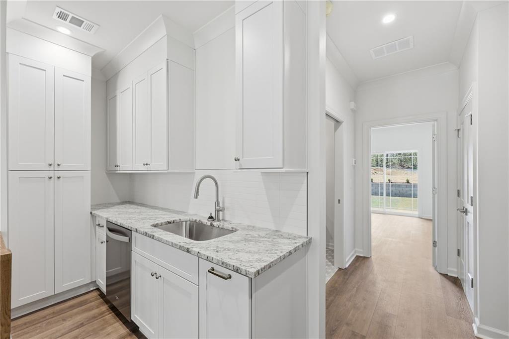 1123 Riverside Terrace Gainesville, GA 30501 - Photo 17 of 37