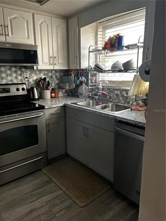 $2,000 | 5059 Live Oak Circle, Unit 5059, Bradenton, FL 34207