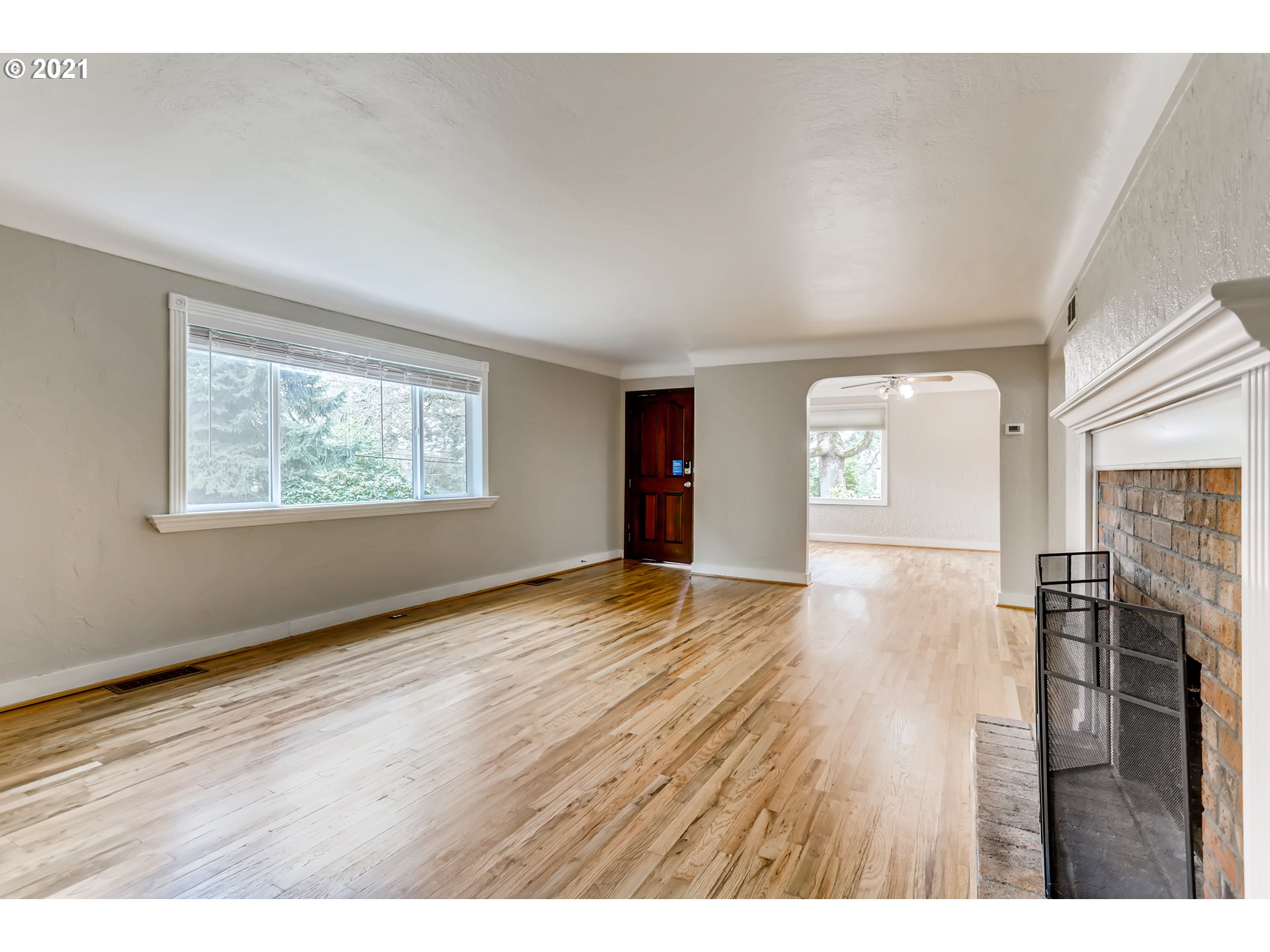 12100 Southwest Lesser Road Portland, OR 97219 - Photo 8 of 32 Gallery Image 8