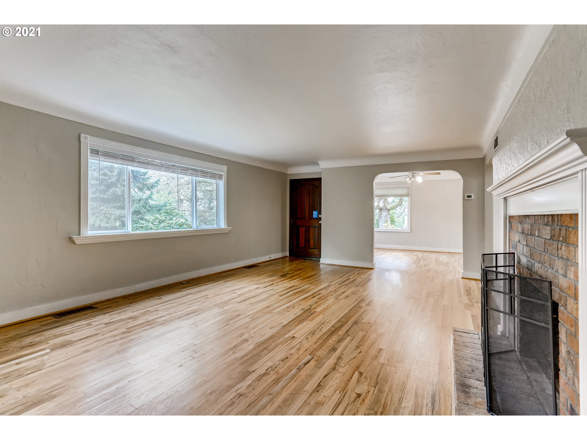 12100 Southwest Lesser Road Portland, OR 97219 - Photo 10 of 32 Gallery Image 10