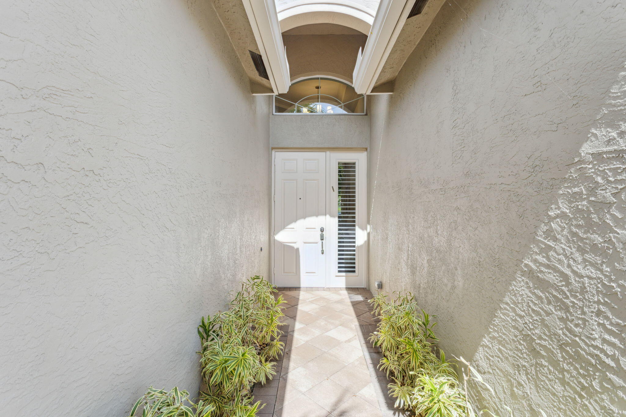 11812 Dawson Range Road Boynton Beach, FL 33473 - Photo 4 of 73 29-web-or-mls-0E2A6793