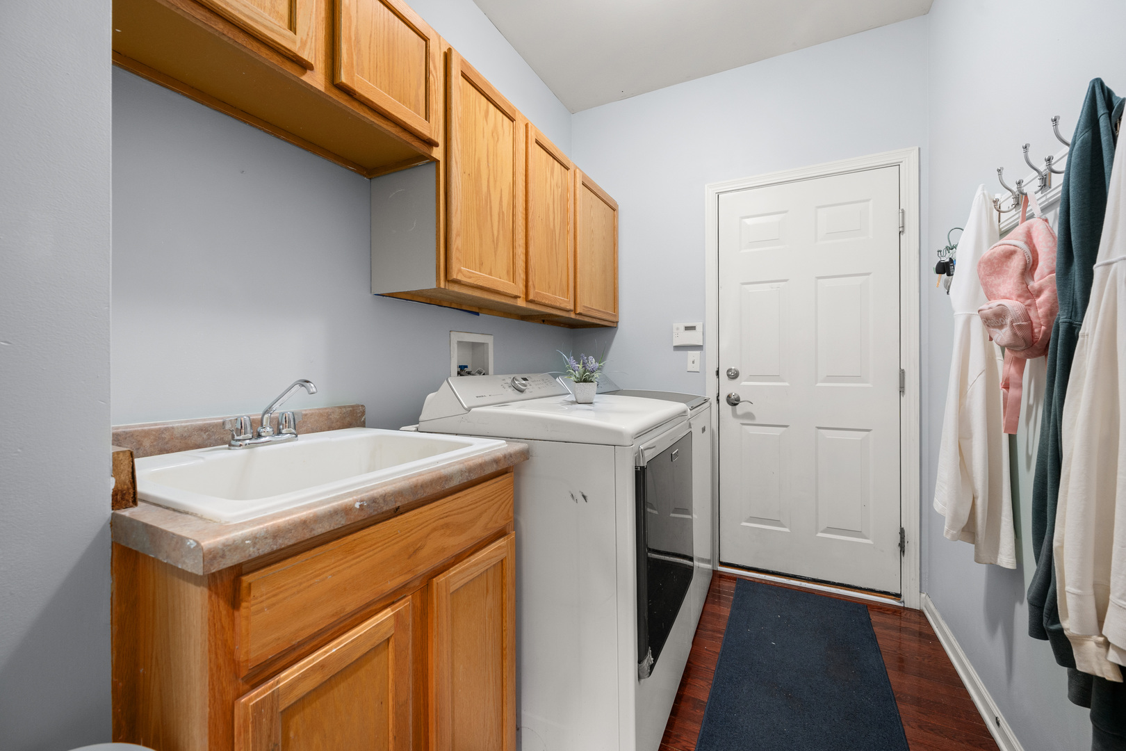 620 Northgate Drive Sycamore, IL 60178 - Photo 33 of 55 a utility room with dryer and washer