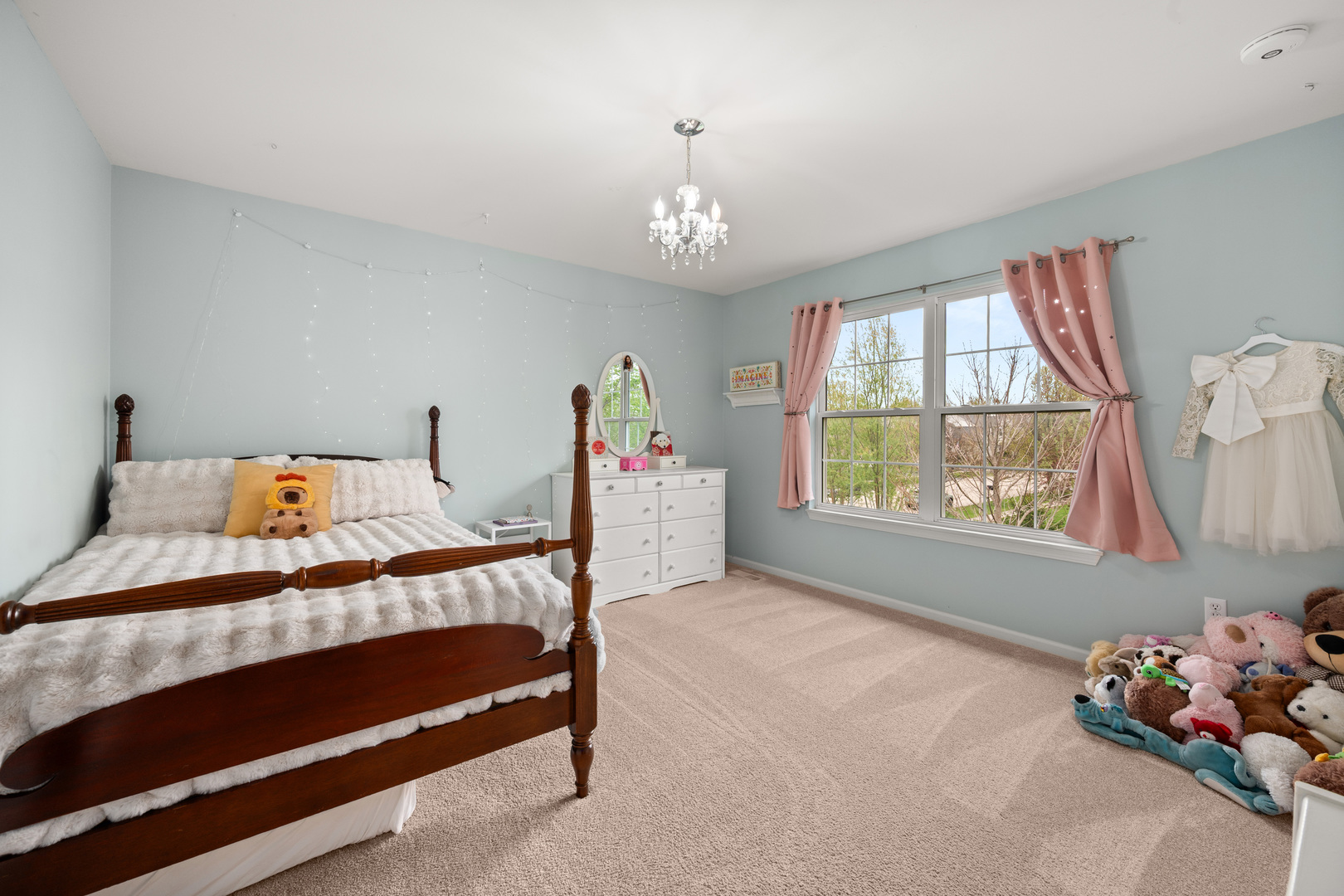 620 Northgate Drive Sycamore, IL 60178 - Photo 46 of 55 a bedroom with a bed and a window