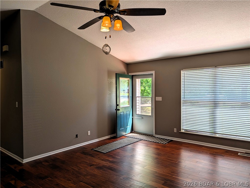 519 Bear Paw Road Camdenton, MO 65020 - Photo 8 of 42