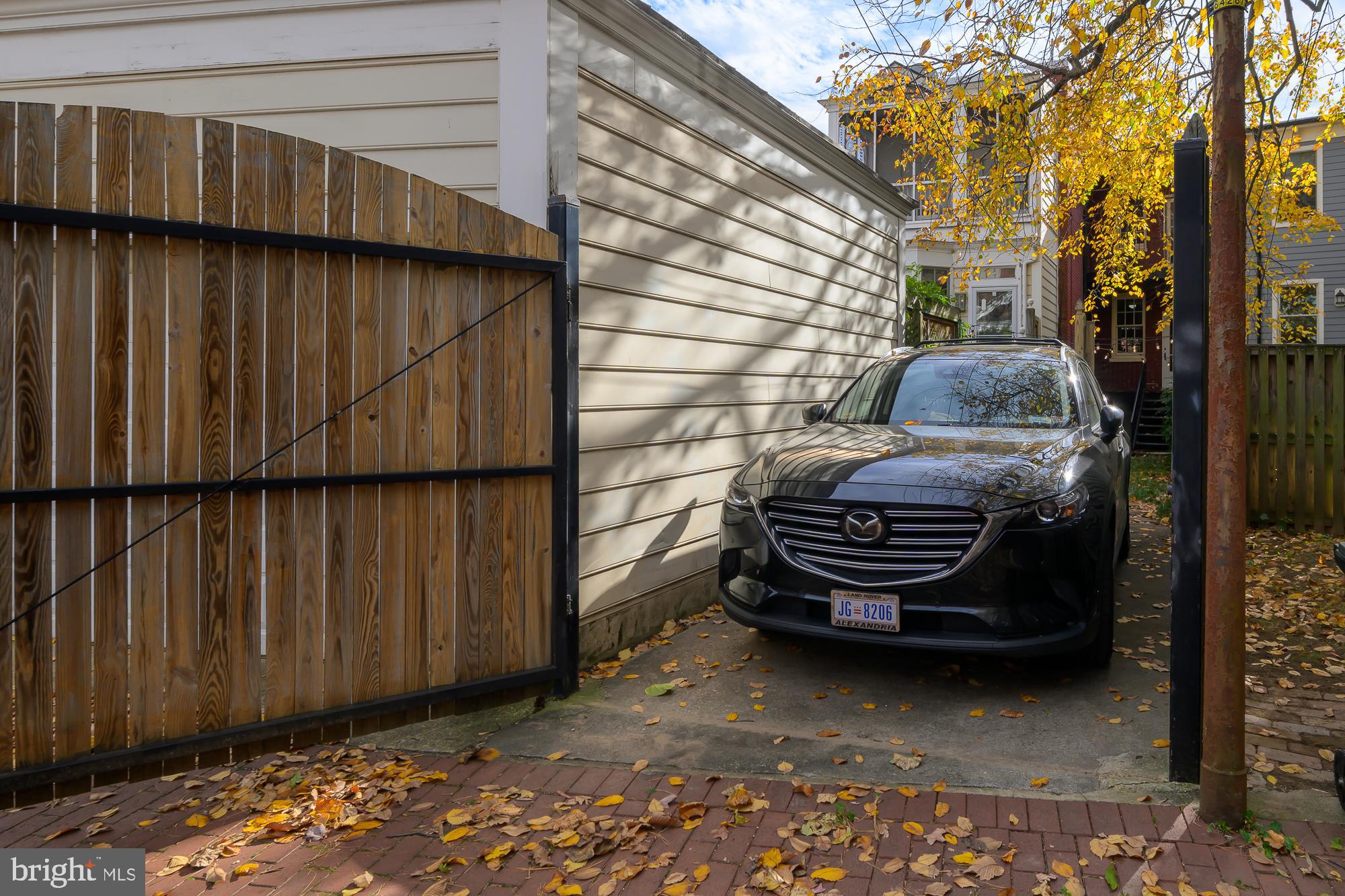 1330 Massachusetts Avenue Southeast Washington, DC 20003 - Photo 13 of 34 a view of outdoor space and deck