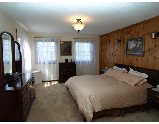 41 Farm Road Bolton, MA 01740 - Photo 14 of 18