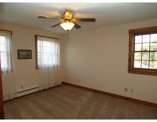 41 Farm Road Bolton, MA 01740 - Photo 17 of 18