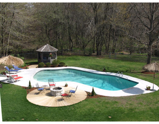 41 Farm Road Bolton, MA 01740 - Photo 4 of 18