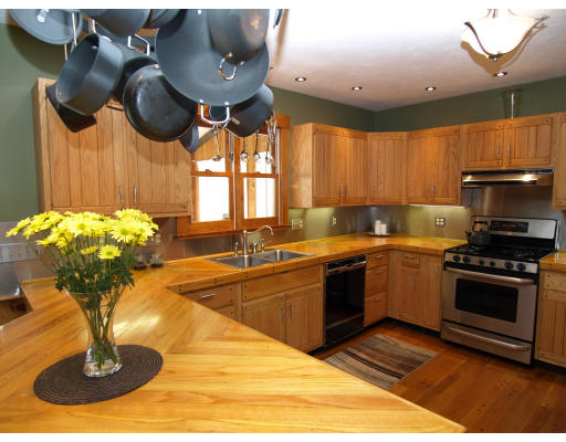 41 Farm Road Bolton, MA 01740 - Photo 7 of 18