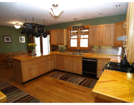 41 Farm Road Bolton, MA 01740 - Photo 10 of 18