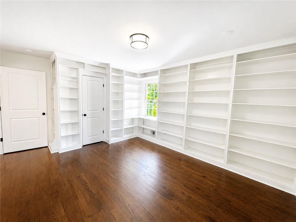 4586 Peachtree Dunwoody Road Atlanta, GA 30342 - Photo 8 of 15
