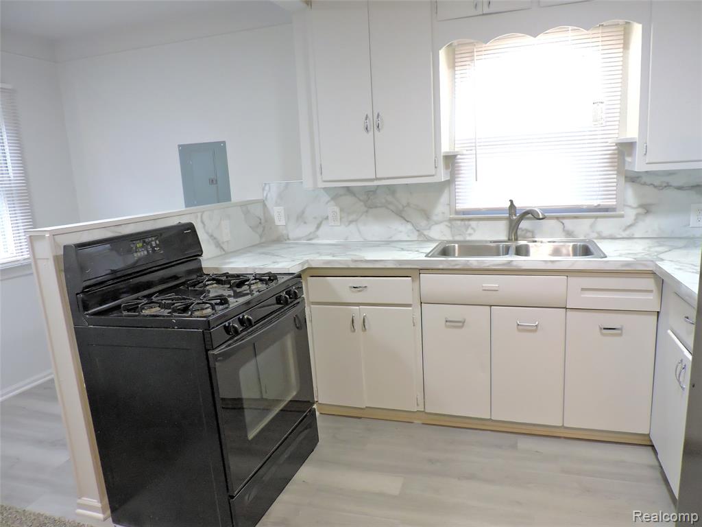 4014 Jacque Street Flint, MI 48532 - Photo 8 of 23