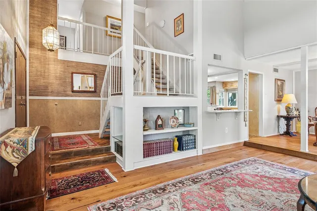 a view of an entryway with workspace