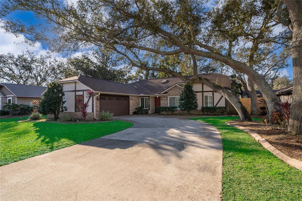 1663 Spicewood Lane Casselberry, FL 32707 - Photo 3 of 32