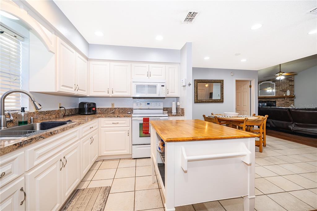 1663 Spicewood Lane Casselberry, FL 32707 - Photo 10 of 32