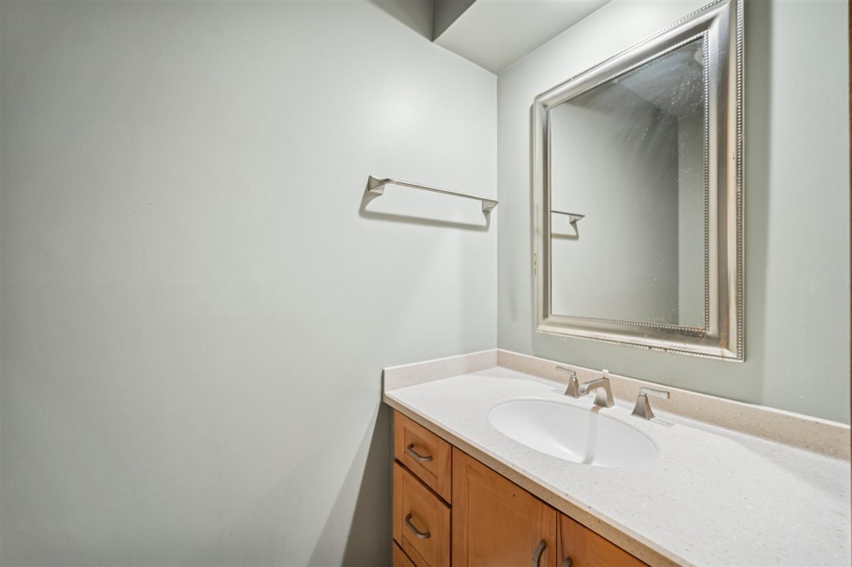 2005 Greenview Road Northbrook, IL 60062 - Photo 16 of 33