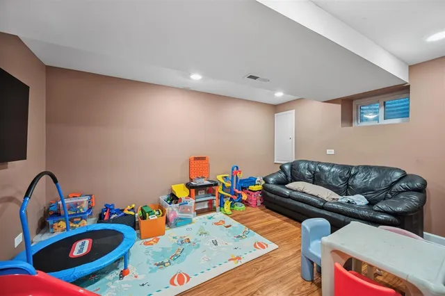 $799,000 | 2005 Greenview Road, Northbrook, IL 60062