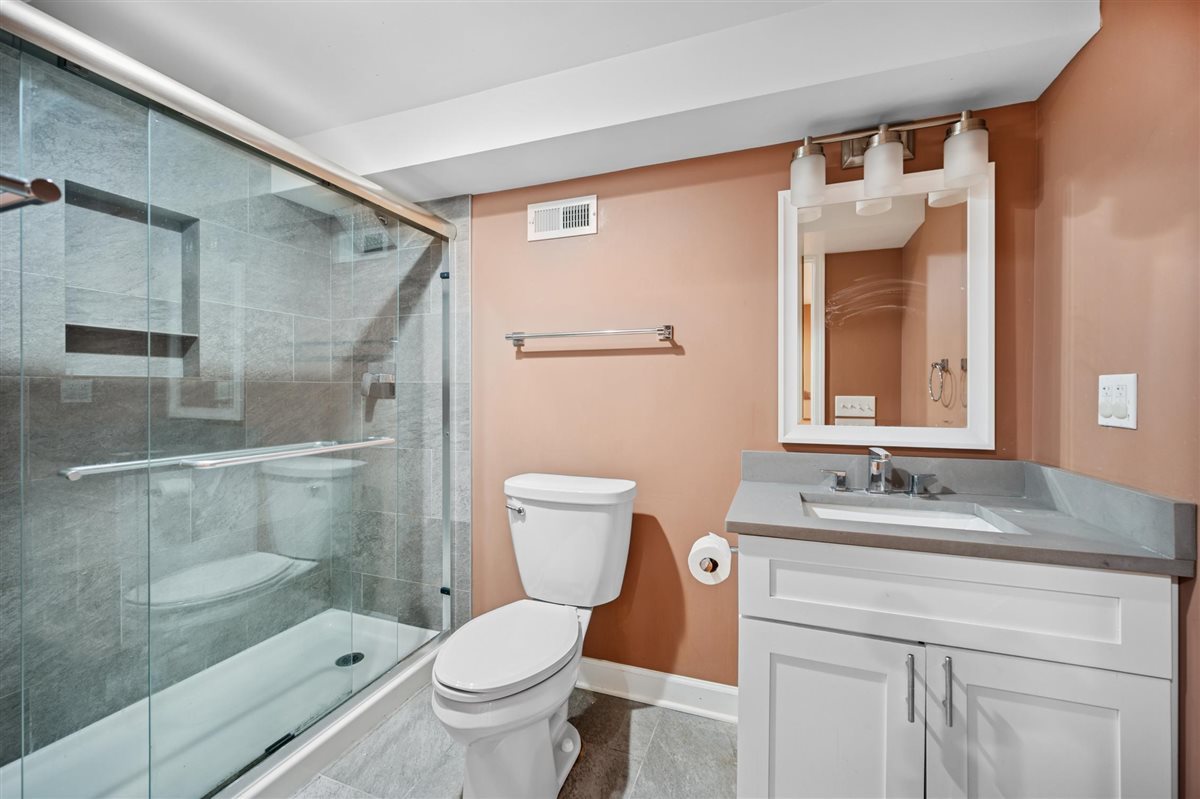 2005 Greenview Road Northbrook, IL 60062 - Photo 27 of 33