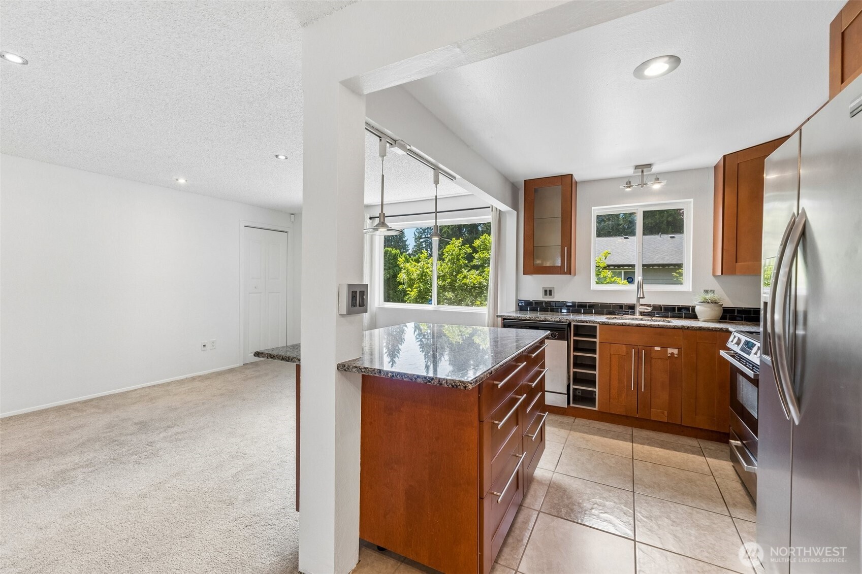 7909 218th Street Southwest, Unit 4 Edmonds, WA 98026 - Photo 7 of 28