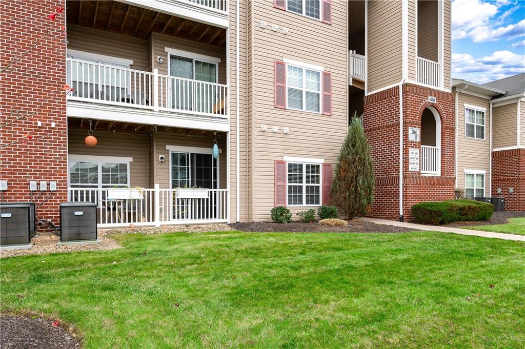 615 Stockton Ridge Cranberry Township, PA 16066 - Photo 3 of 25