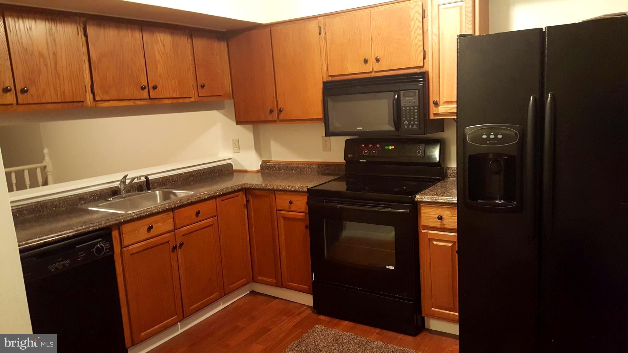 3643 Crows Nest Point Triangle, VA 22172 - Photo 5 of 7 Kitchen