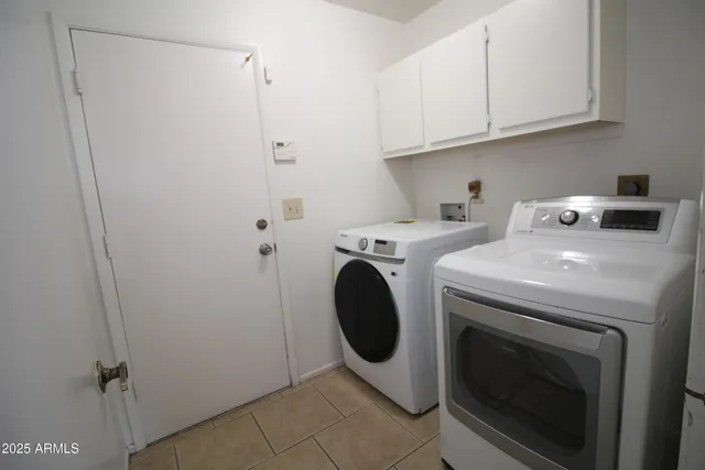 $2,500 | 626 West Paseo Way, Tempe, AZ 85283