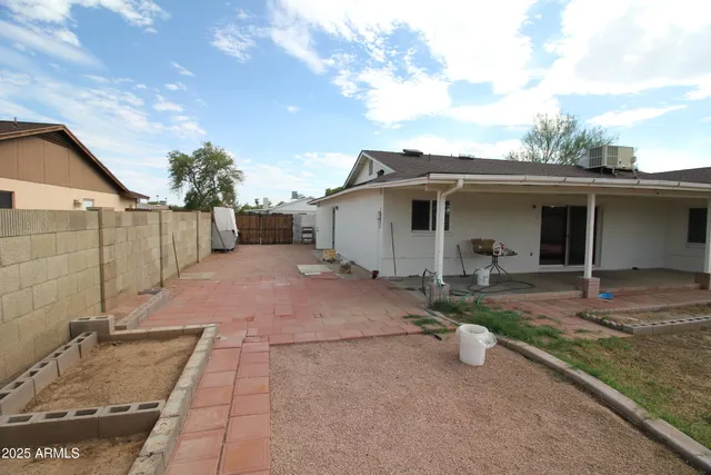 $2,500 | 626 West Paseo Way, Tempe, AZ 85283