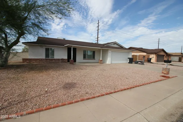 $2,500 | 626 West Paseo Way, Tempe, AZ 85283
