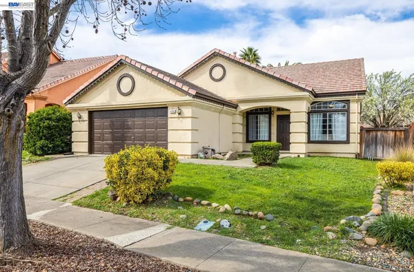 $660,000 | 4764 Brookside Circle, Fairfield, CA 94534