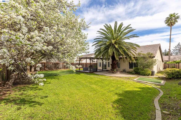 $660,000 | 4764 Brookside Circle, Fairfield, CA 94534