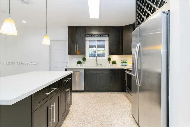 $3,200 | 2401 Southwest 31st Avenue, Miami, FL 33145