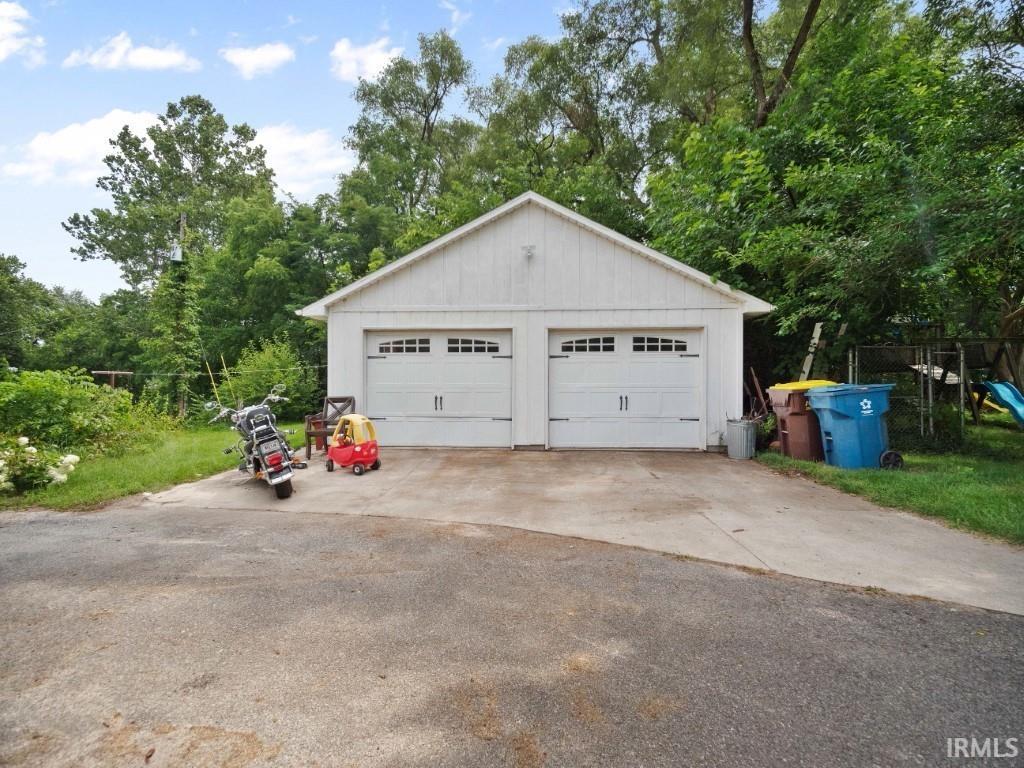 1417 West Gump Road Huntertown, IN 46748 - Photo 5 of 36