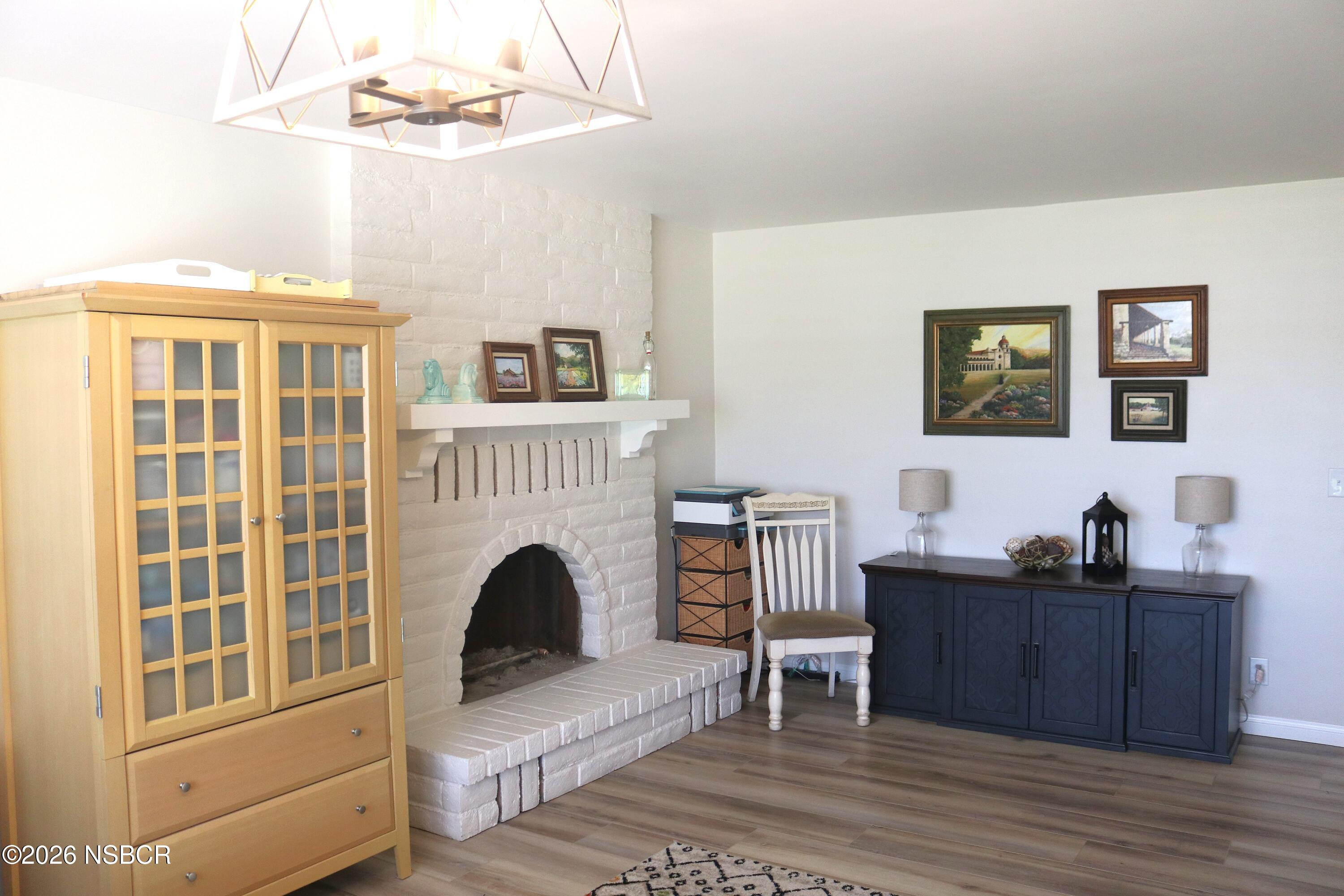 812 North D Street Lompoc, CA 93436 - Photo 9 of 34 Living Room