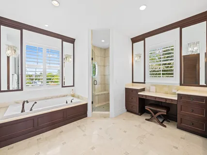 $8,300,000 | 2898 Northeast 26th Street, Fort Lauderdale, FL 33305