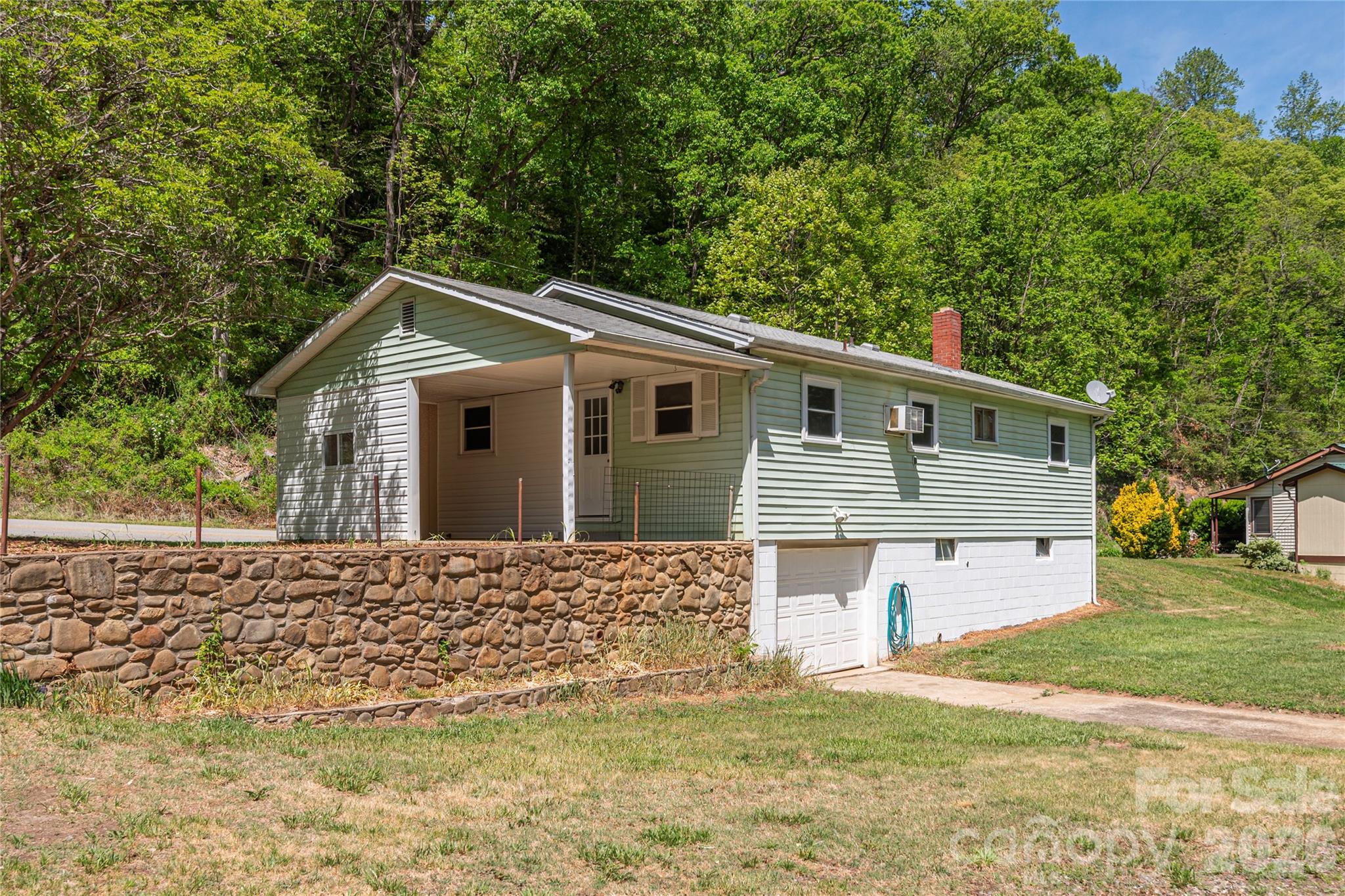1140 Groundhog Road Canton, NC 28716 - Photo 17 of 23