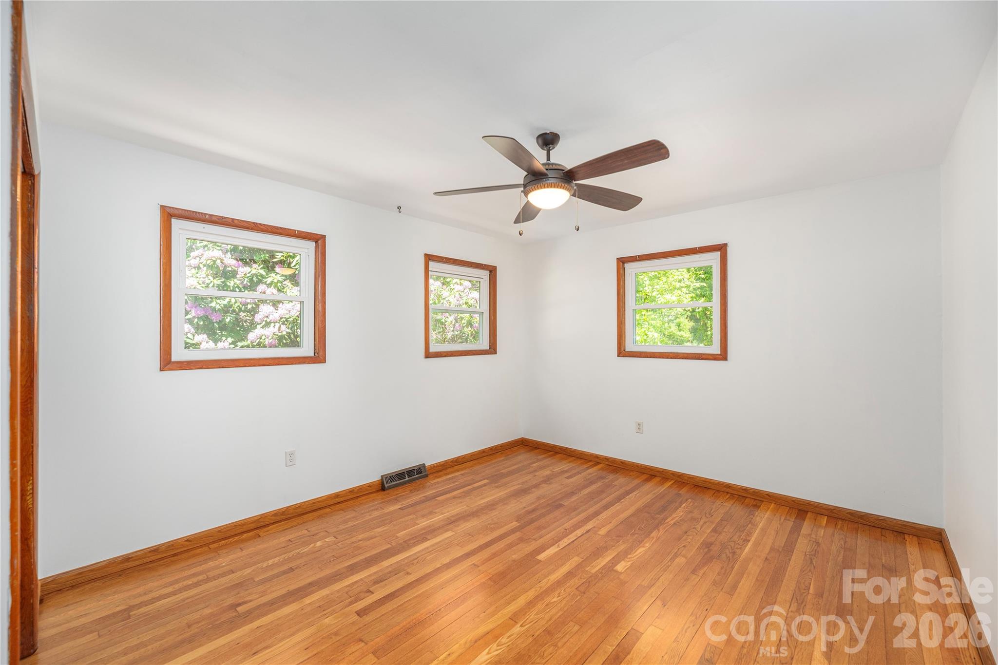 1140 Groundhog Road Canton, NC 28716 - Photo 10 of 23