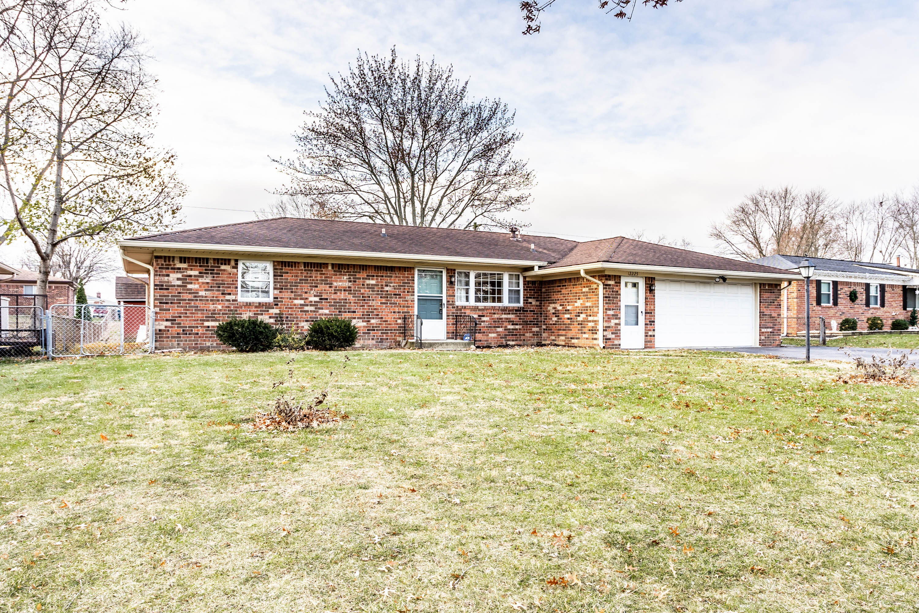 12225 Beckley Road Cumberland, IN 46229 - Photo 3 of 28
