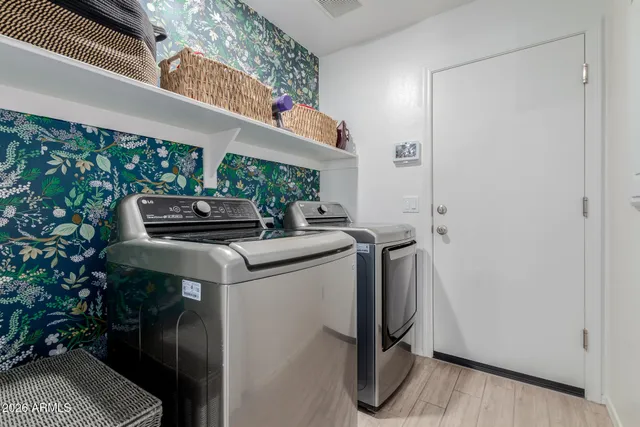 a view of kitchen with washer and dryer