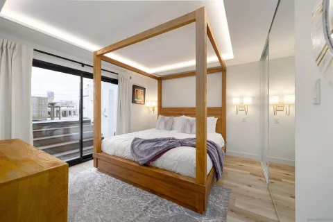 $1,995,900 | 3011 Lloyd Street, San Diego, CA 92117