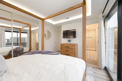 $1,995,900 | 3011 Lloyd Street, San Diego, CA 92117