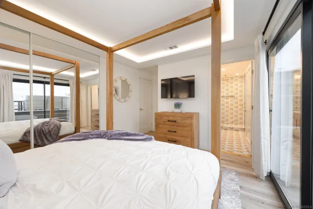 $1,995,900 | 3011 Lloyd Street, San Diego, CA 92117