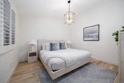 $1,995,900 | 3011 Lloyd Street, San Diego, CA 92117